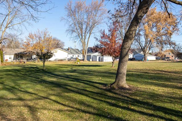 871 PLANK ROAD, Menasha, WI 54952