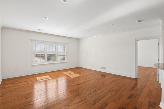 3175 Tremont Road, 504, Columbus, OH 43221