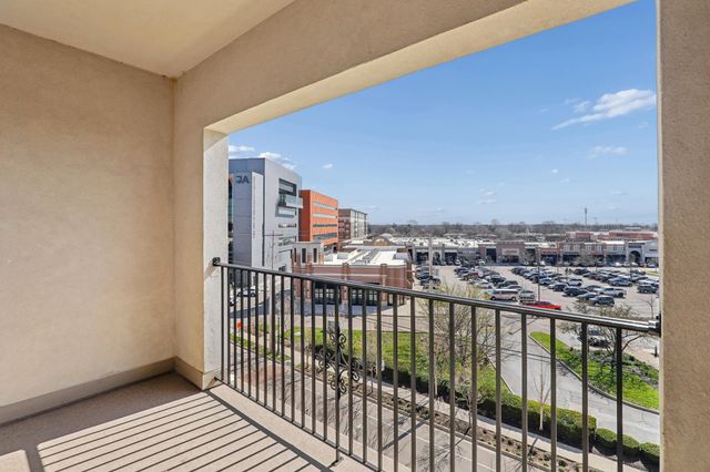 3175 Tremont Road, 504, Columbus, OH 43221