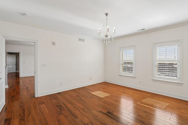 3175 Tremont Road, 504, Columbus, OH 43221