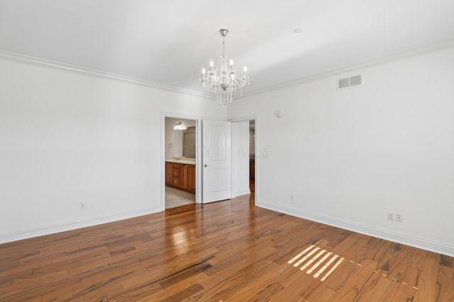 3175 Tremont Road, 504, Columbus, OH 43221