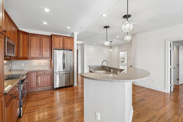 3175 Tremont Road, 504, Columbus, OH 43221