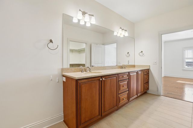 3175 Tremont Road, 504, Columbus, OH 43221