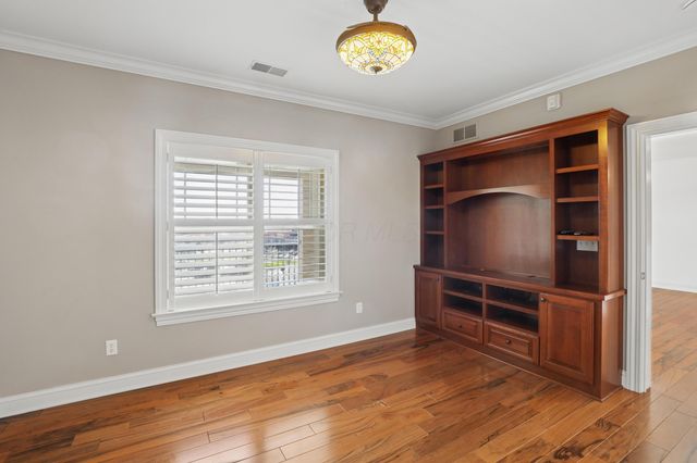 3175 Tremont Road, 504, Columbus, OH 43221