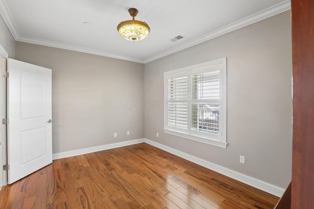 3175 Tremont Road, 504, Columbus, OH 43221