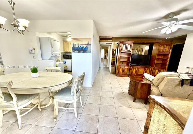 293 Seville M 293, Delray Beach, FL 33446