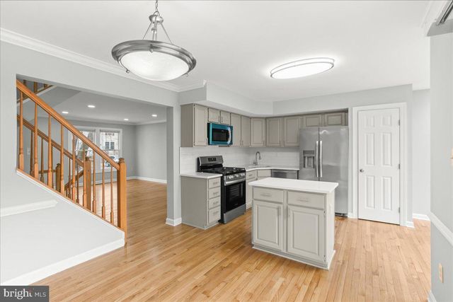 9532 SHEPHERD HILLS DR, Lorton, VA 22079