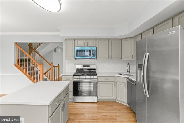 9532 SHEPHERD HILLS DR, Lorton, VA 22079