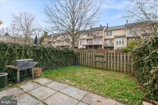 9532 SHEPHERD HILLS DR, Lorton, VA 22079