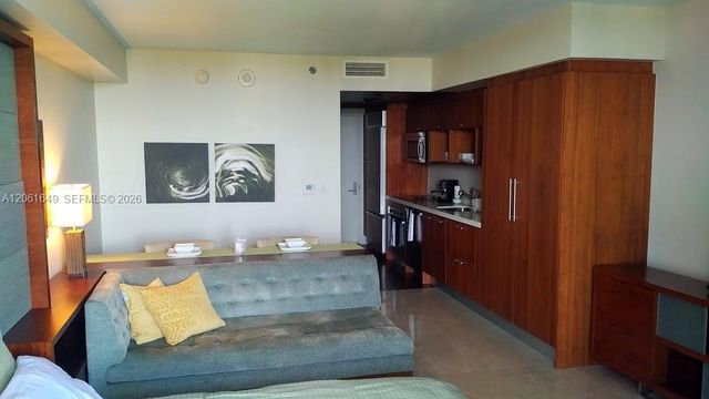 50 Biscayne Blvd 508, Miami, FL 33132