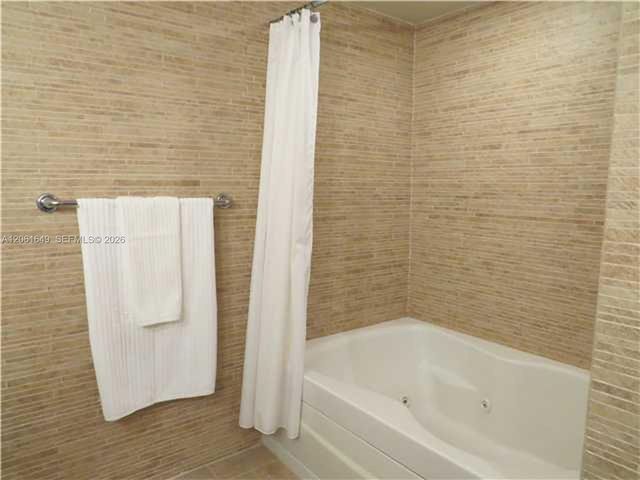 50 Biscayne Blvd 508, Miami, FL 33132