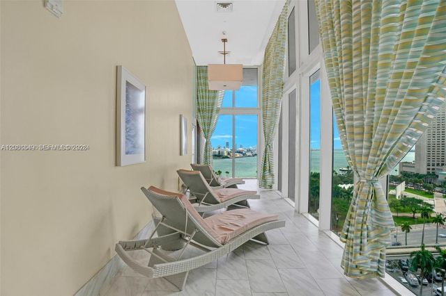 50 Biscayne Blvd 508, Miami, FL 33132