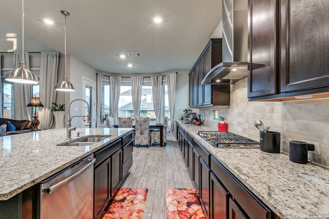 2114 Derussy, San Antonio, TX 78253