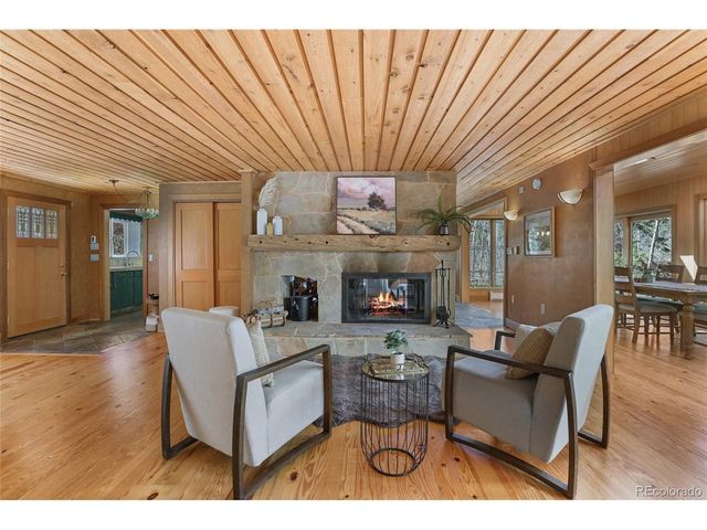 746 Riverside Dr, Lyons, CO 80540