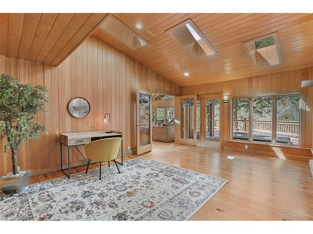 746 Riverside Dr, Lyons, CO 80540
