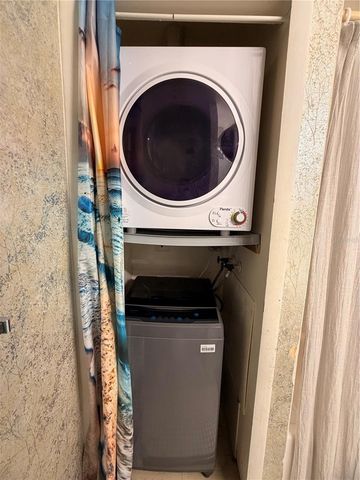 428 WINDRUSH BAY DRIVE, Tarpon Springs, FL 34689