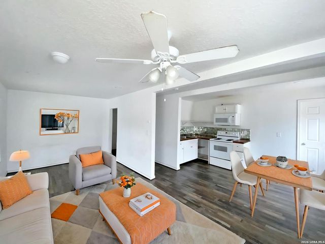 206 Plainview, San Antonio, TX 78228