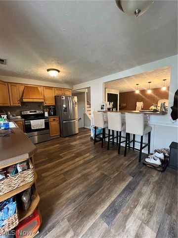 5825 Olive Avenue, North Ridgeville, OH 44039