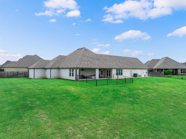 6221 NW 163rd Place, Edmond, OK 73013