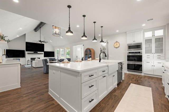 6221 NW 163rd Place, Edmond, OK 73013
