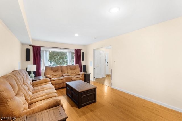 20 Normandy Rd, Mount Olive Twp., NJ 07836