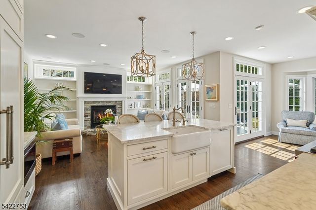 44 Canoe Brook Pkwy, Summit City, NJ 07901