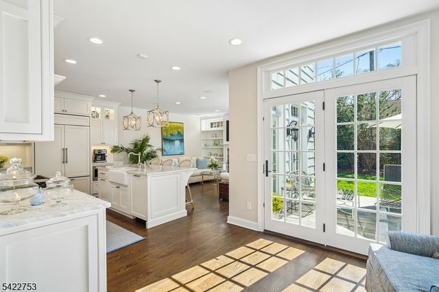 44 Canoe Brook Pkwy, Summit City, NJ 07901