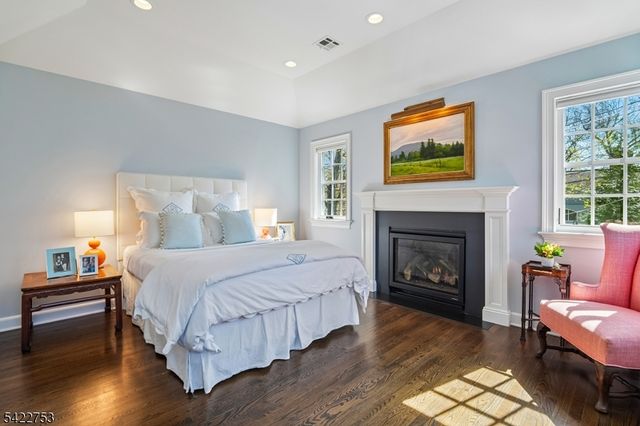 44 Canoe Brook Pkwy, Summit City, NJ 07901