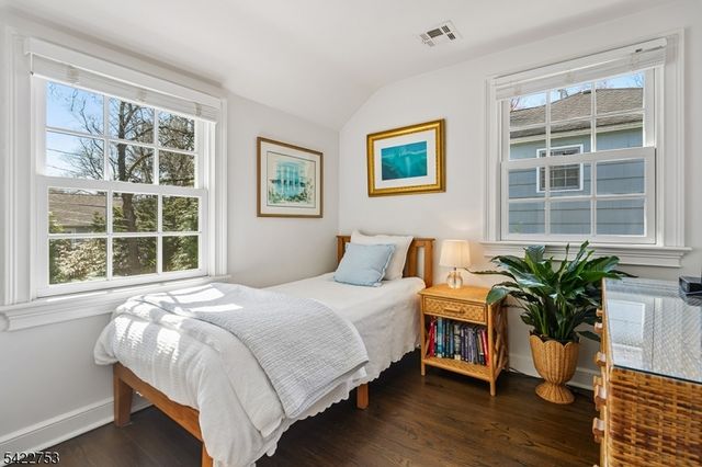 44 Canoe Brook Pkwy, Summit City, NJ 07901