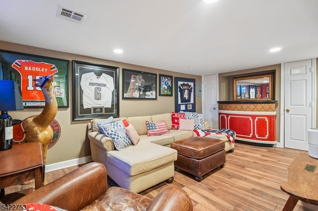 44 Canoe Brook Pkwy, Summit City, NJ 07901