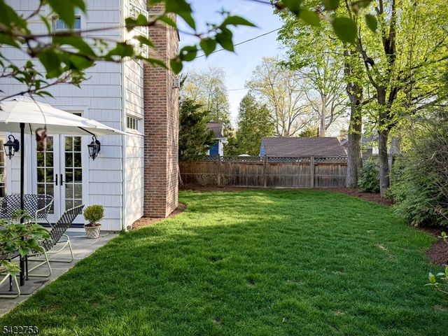 44 Canoe Brook Pkwy, Summit City, NJ 07901