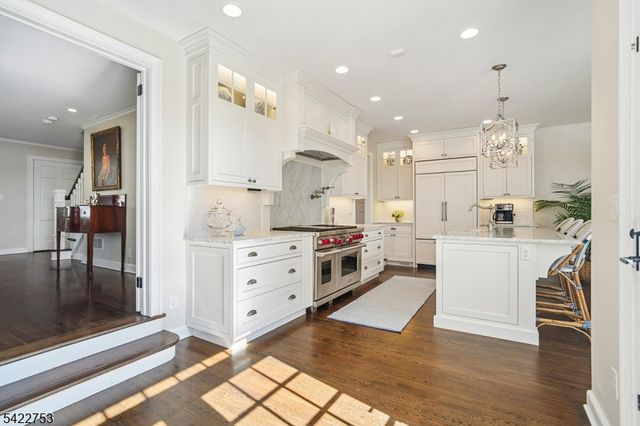 44 Canoe Brook Pkwy, Summit City, NJ 07901