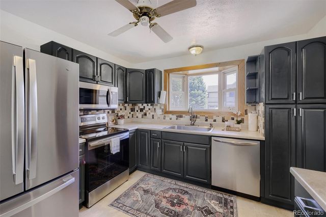 445 Hickory Place, Broomfield, CO 80020