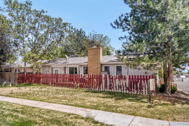 445 Hickory Place, Broomfield, CO 80020