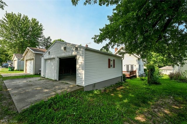 553 Princeton Avenue, Barberton, OH 44203