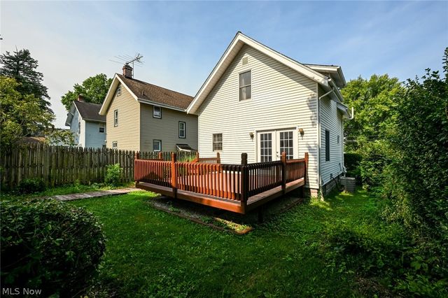 553 Princeton Avenue, Barberton, OH 44203