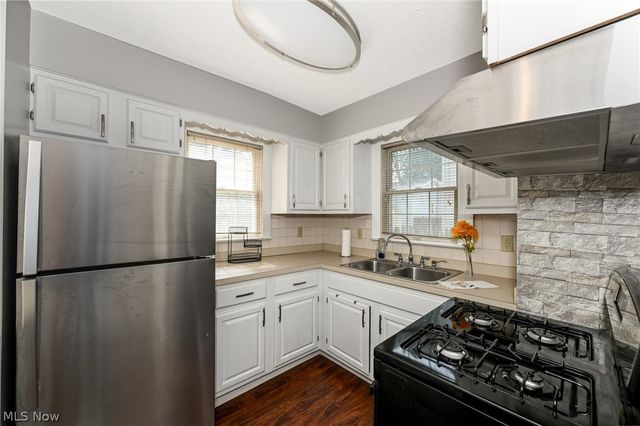 553 Princeton Avenue, Barberton, OH 44203