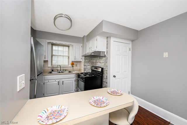 553 Princeton Avenue, Barberton, OH 44203