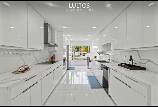 20051 NW 64th Pl 0, Hialeah, FL 33015