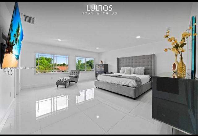 20051 NW 64th Pl 0, Hialeah, FL 33015