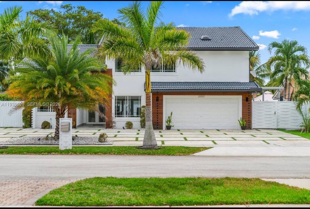 20051 NW 64th Pl 0, Hialeah, FL 33015