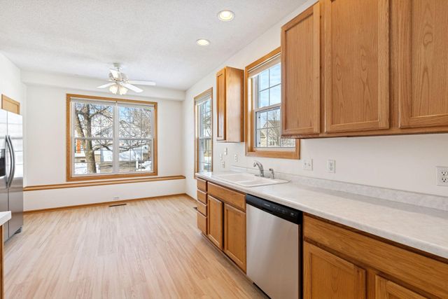 481 Meadowood Lane, Burnsville, MN 55337