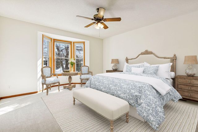 481 Meadowood Lane, Burnsville, MN 55337