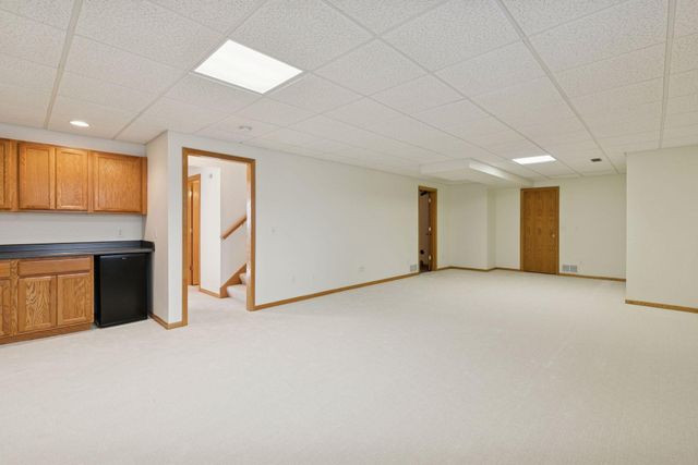 481 Meadowood Lane, Burnsville, MN 55337