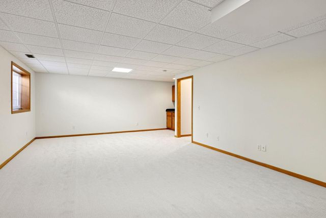 481 Meadowood Lane, Burnsville, MN 55337