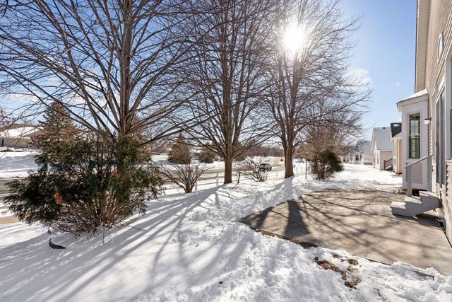 481 Meadowood Lane, Burnsville, MN 55337