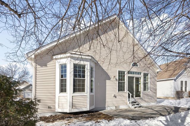 481 Meadowood Lane, Burnsville, MN 55337