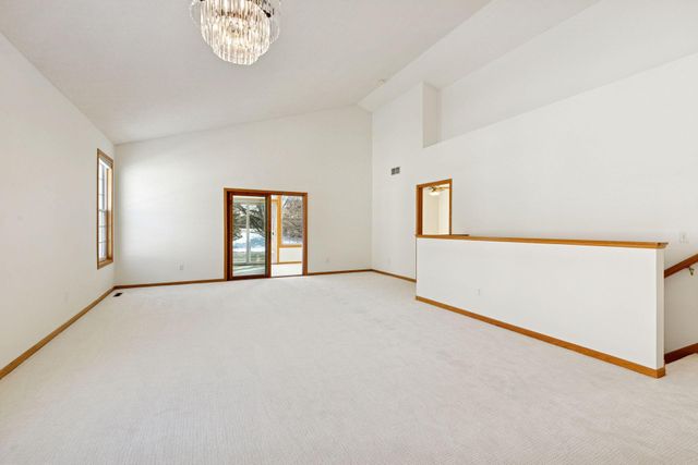 481 Meadowood Lane, Burnsville, MN 55337