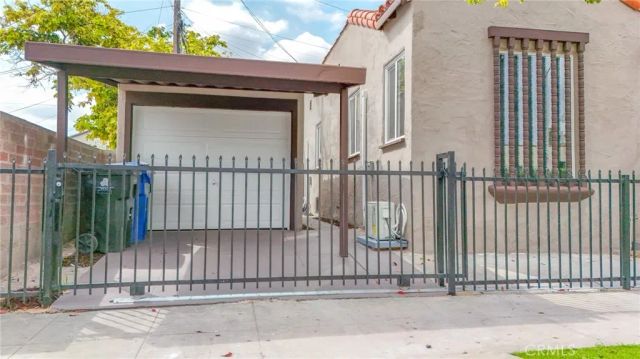 2512 W 60th Street, Los Angeles, CA 90043