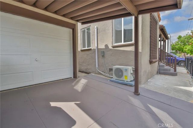 2512 W 60th Street, Los Angeles, CA 90043
